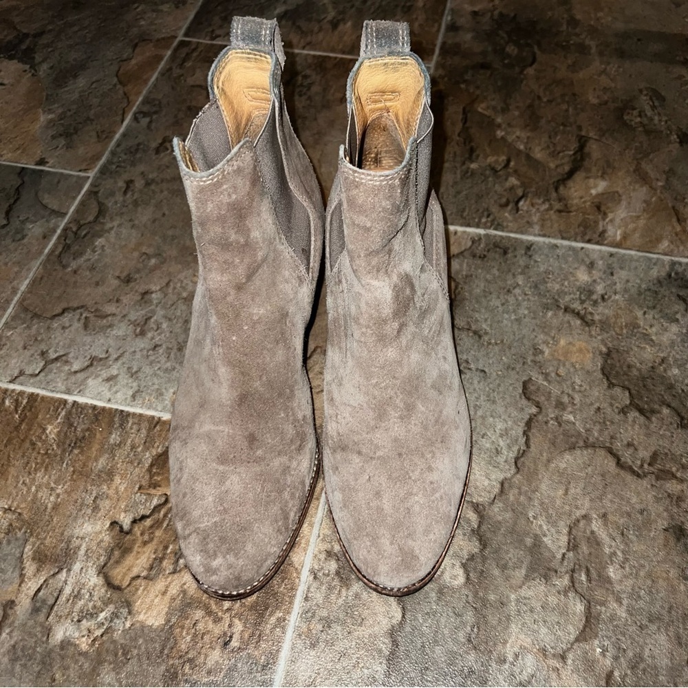 Madewell The Regan Ankle Suede Leather Boot in Wet Pebble Size 8 - Picture 2 of 14